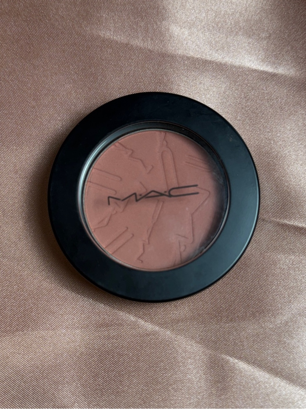 MAC Velvet Teddy Powder Blush - Picture 2 of 4